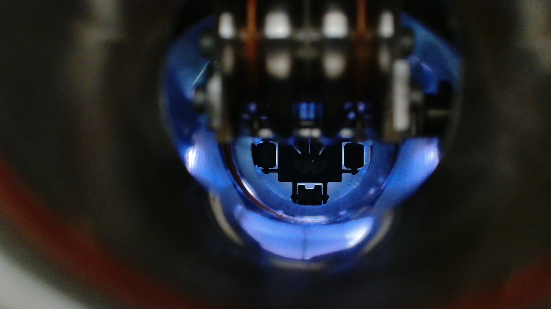 First series beam screen for the HL-LHC with amorphous carbon coating
